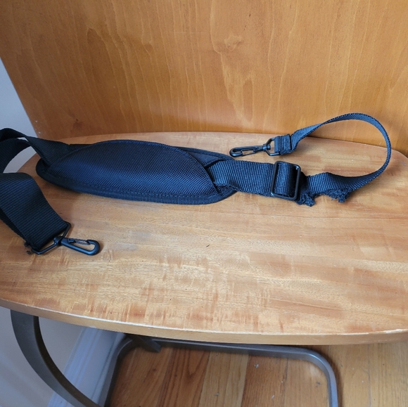 Duluth Trading Co. Brief Case - Picture 10 of 11